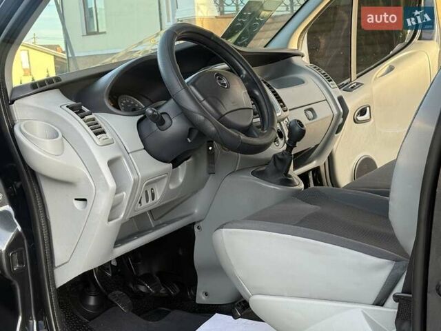 Черный Опель Виваро, объемом двигателя 2 л и пробегом 198 тыс. км за 13950 $, фото 64 на Automoto.ua