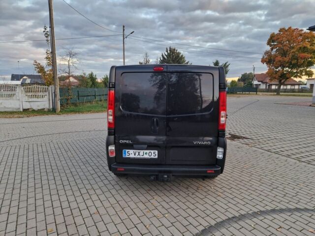 Черный Опель Виваро, объемом двигателя 2 л и пробегом 332 тыс. км за 8800 $, фото 3 на Automoto.ua