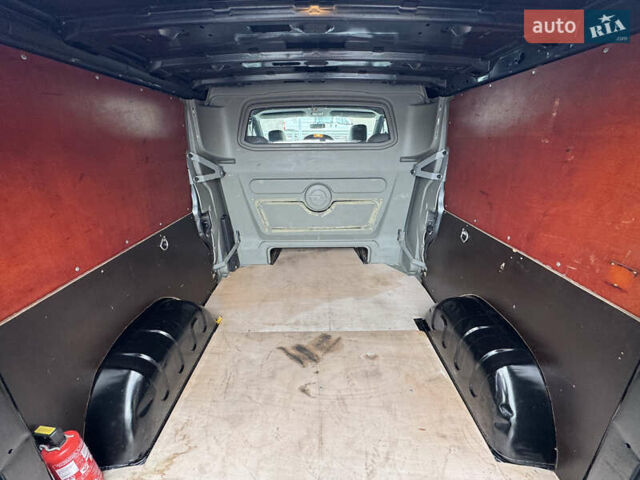 Черный Опель Виваро, объемом двигателя 2 л и пробегом 267 тыс. км за 14900 $, фото 40 на Automoto.ua