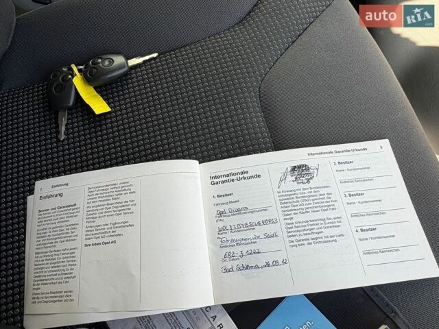 Чорний Опель Віваро, об'ємом двигуна 2 л та пробігом 192 тис. км за 17750 $, фото 16 на Automoto.ua