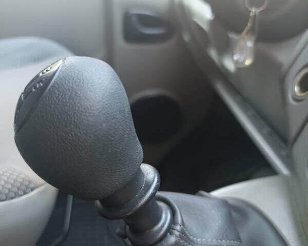 Черный Опель Виваро, объемом двигателя 0 л и пробегом 211 тыс. км за 13750 $, фото 27 на Automoto.ua