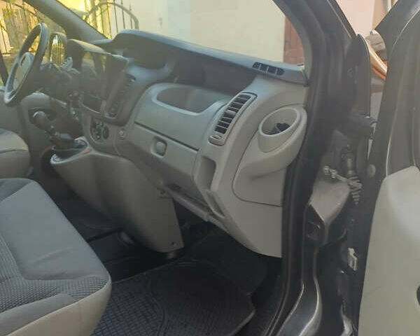 Черный Опель Виваро, объемом двигателя 0 л и пробегом 211 тыс. км за 13750 $, фото 30 на Automoto.ua