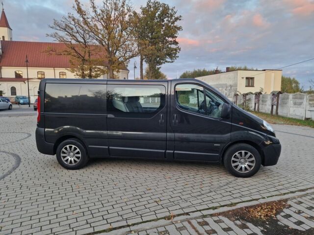 Черный Опель Виваро, объемом двигателя 2 л и пробегом 332 тыс. км за 8800 $, фото 8 на Automoto.ua