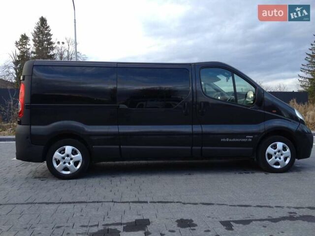Черный Опель Виваро, объемом двигателя 2 л и пробегом 250 тыс. км за 14200 $, фото 6 на Automoto.ua