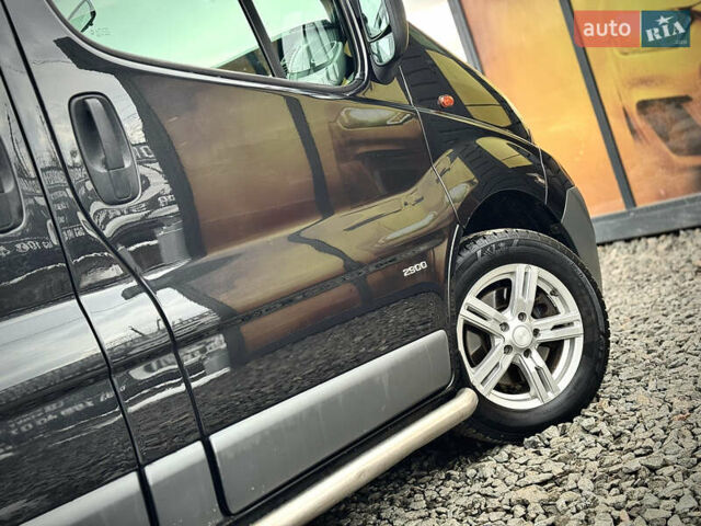 Черный Опель Виваро, объемом двигателя 2 л и пробегом 267 тыс. км за 14900 $, фото 18 на Automoto.ua