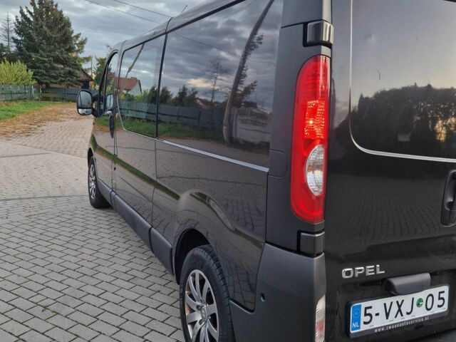 Черный Опель Виваро, объемом двигателя 2 л и пробегом 332 тыс. км за 8800 $, фото 5 на Automoto.ua