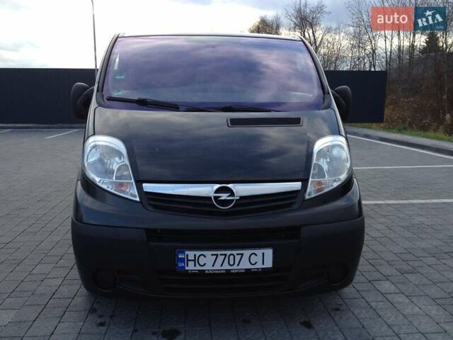 Черный Опель Виваро, объемом двигателя 2 л и пробегом 250 тыс. км за 14200 $, фото 8 на Automoto.ua