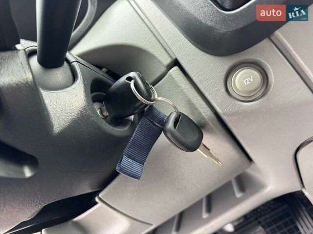 Черный Опель Виваро, объемом двигателя 2 л и пробегом 267 тыс. км за 14900 $, фото 53 на Automoto.ua