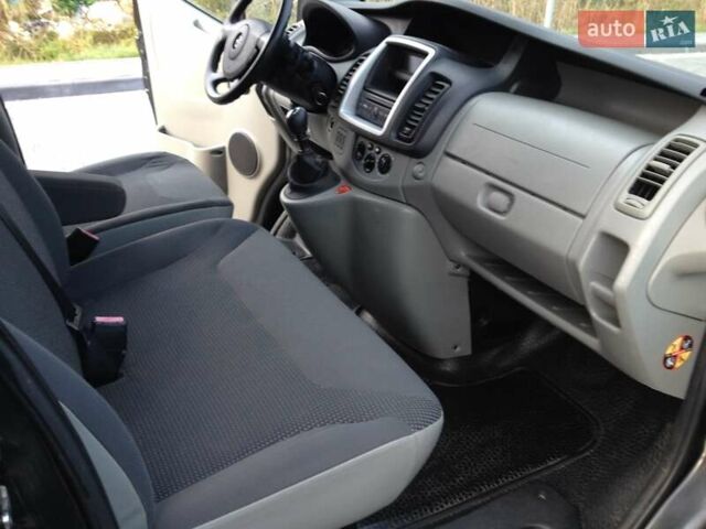 Черный Опель Виваро, объемом двигателя 2 л и пробегом 250 тыс. км за 14200 $, фото 14 на Automoto.ua