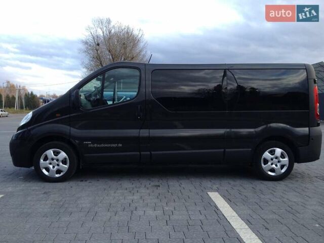 Черный Опель Виваро, объемом двигателя 2 л и пробегом 250 тыс. км за 14200 $, фото 2 на Automoto.ua