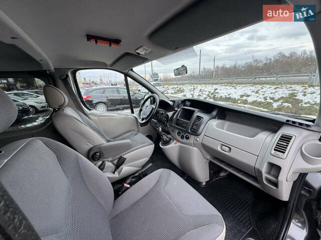 Черный Опель Виваро, объемом двигателя 2 л и пробегом 267 тыс. км за 14900 $, фото 29 на Automoto.ua