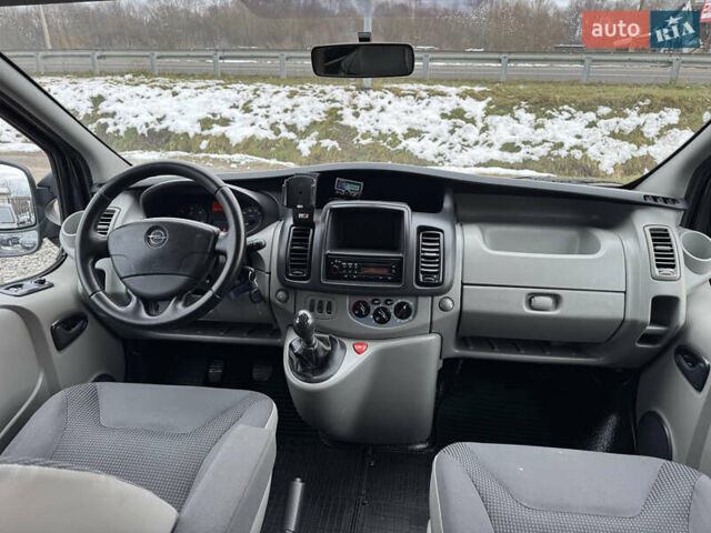 Черный Опель Виваро, объемом двигателя 2 л и пробегом 267 тыс. км за 14900 $, фото 35 на Automoto.ua