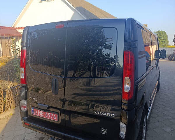 Черный Опель Виваро, объемом двигателя 0 л и пробегом 211 тыс. км за 13750 $, фото 2 на Automoto.ua