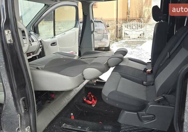 Чорний Опель Віваро, об'ємом двигуна 2 л та пробігом 70 тис. км за 14500 $, фото 23 на Automoto.ua