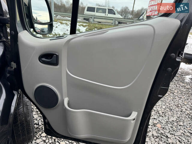 Черный Опель Виваро, объемом двигателя 2 л и пробегом 267 тыс. км за 14900 $, фото 34 на Automoto.ua