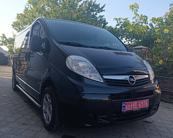 Черный Опель Виваро, объемом двигателя 0 л и пробегом 211 тыс. км за 13750 $, фото 13 на Automoto.ua