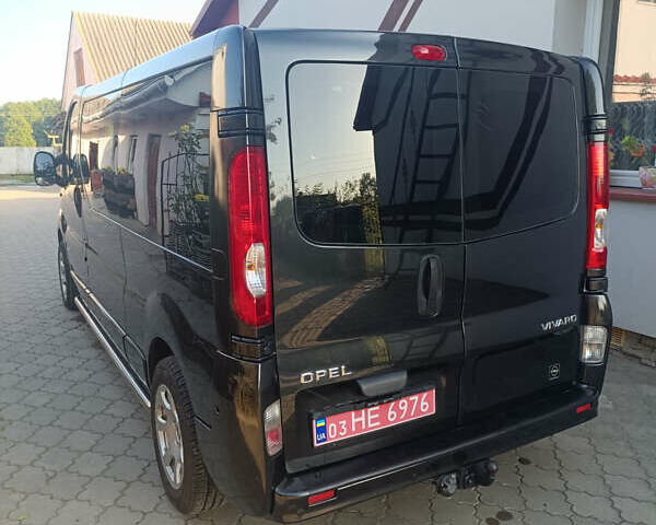Черный Опель Виваро, объемом двигателя 0 л и пробегом 211 тыс. км за 13750 $, фото 1 на Automoto.ua