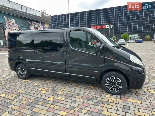 Черный Опель Виваро, объемом двигателя 2 л и пробегом 230 тыс. км за 14550 $, фото 3 на Automoto.ua