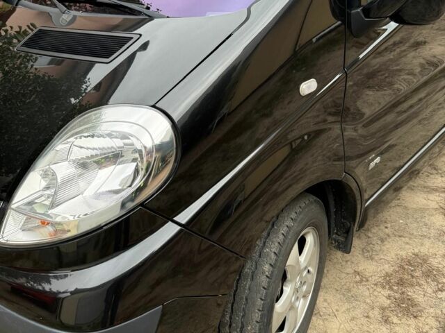 Чорний Опель Віваро, об'ємом двигуна 2 л та пробігом 166 тис. км за 8200 $, фото 4 на Automoto.ua