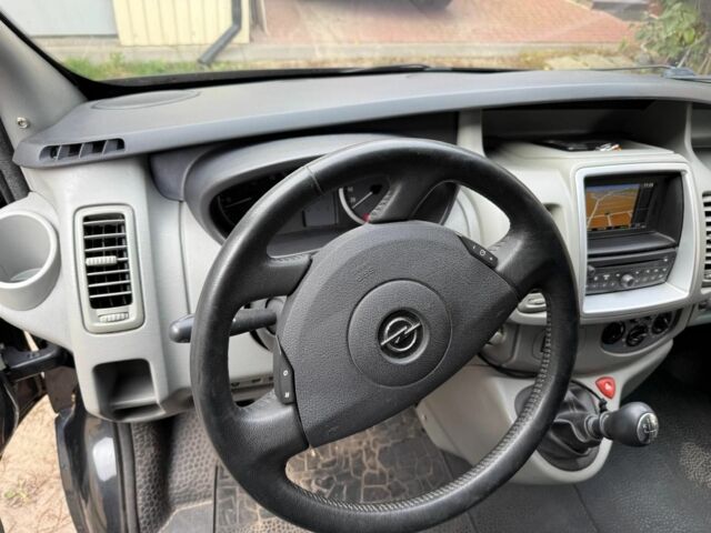 Чорний Опель Віваро, об'ємом двигуна 2 л та пробігом 166 тис. км за 8200 $, фото 17 на Automoto.ua