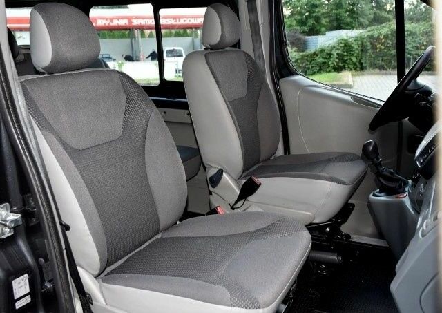 Черный Опель Виваро, объемом двигателя 2 л и пробегом 215 тыс. км за 8500 $, фото 12 на Automoto.ua