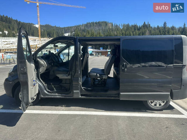 Черный Опель Виваро, объемом двигателя 2 л и пробегом 348 тыс. км за 13500 $, фото 39 на Automoto.ua