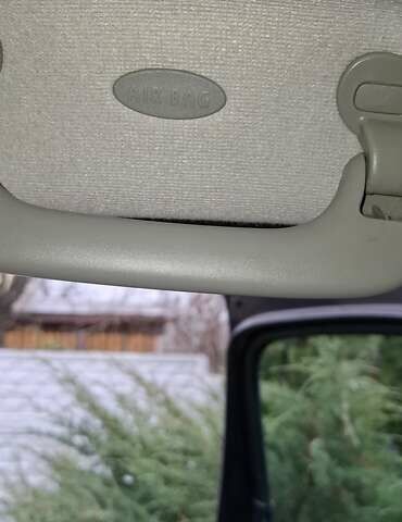 Чорний Опель Віваро, об'ємом двигуна 2 л та пробігом 247 тис. км за 15300 $, фото 8 на Automoto.ua