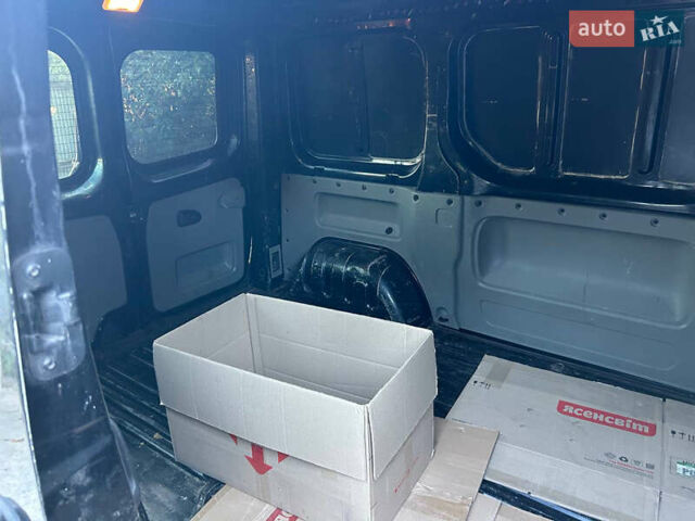 Опель Виваро 2013 в Василькове на Automoto.ua Черный Опель Виваро, объемом двигателя 2 л и пробегом 230 тыс. км за 8000 $, фото 11 на Automoto.ua