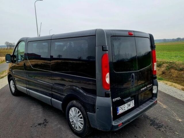 Чорний Опель Віваро, об'ємом двигуна 2 л та пробігом 201 тис. км за 8600 $, фото 6 на Automoto.ua