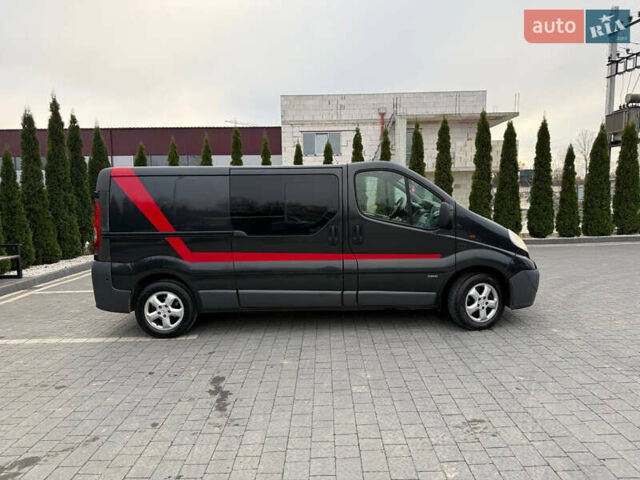 Черный Опель Виваро, объемом двигателя 2 л и пробегом 312 тыс. км за 13950 $, фото 2 на Automoto.ua