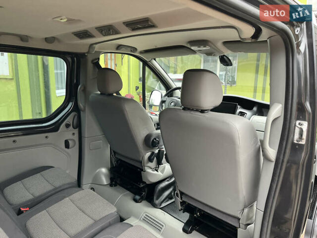 Черный Опель Виваро, объемом двигателя 2 л и пробегом 316 тыс. км за 14950 $, фото 13 на Automoto.ua