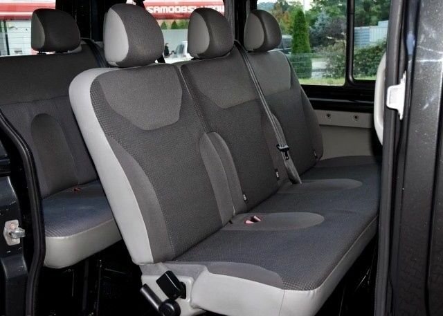 Черный Опель Виваро, объемом двигателя 2 л и пробегом 215 тыс. км за 8500 $, фото 16 на Automoto.ua