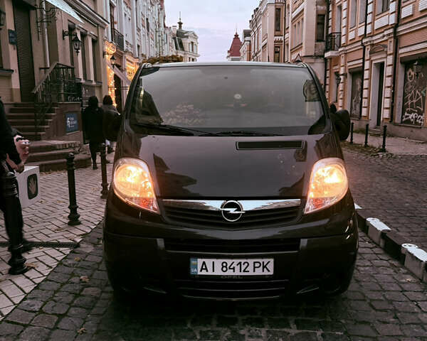 Черный Опель Виваро, объемом двигателя 2 л и пробегом 2 тыс. км за 13500 $, фото 6 на Automoto.ua