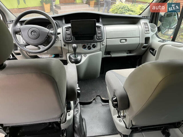 Черный Опель Виваро, объемом двигателя 2 л и пробегом 316 тыс. км за 14950 $, фото 14 на Automoto.ua