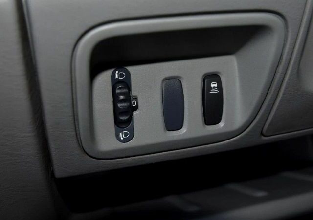 Черный Опель Виваро, объемом двигателя 2 л и пробегом 215 тыс. км за 8500 $, фото 19 на Automoto.ua