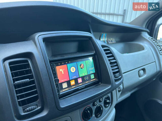 Опель Виваро 2013 в Василькове на Automoto.ua Черный Опель Виваро, объемом двигателя 2 л и пробегом 230 тыс. км за 8000 $, фото 9 на Automoto.ua