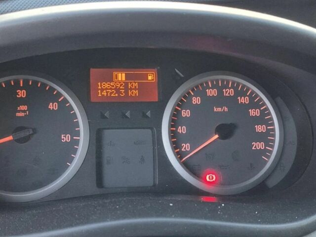 Черный Опель Виваро, объемом двигателя 2 л и пробегом 186 тыс. км за 8800 $, фото 9 на Automoto.ua