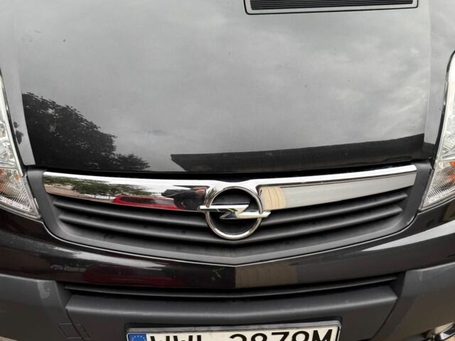 Чорний Опель Віваро, об'ємом двигуна 2 л та пробігом 166 тис. км за 8200 $, фото 2 на Automoto.ua