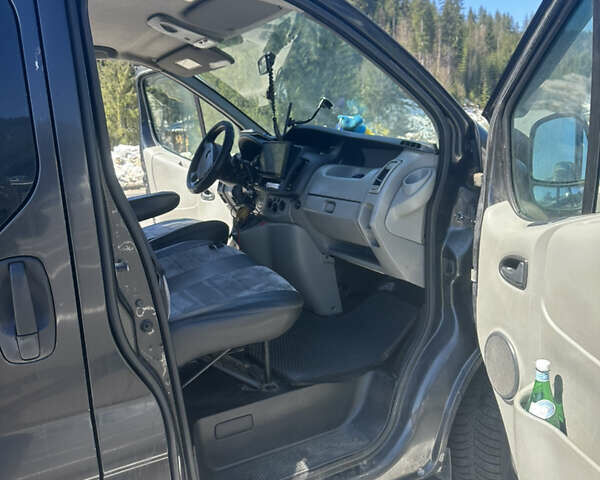 Черный Опель Виваро, объемом двигателя 2 л и пробегом 348 тыс. км за 13500 $, фото 23 на Automoto.ua