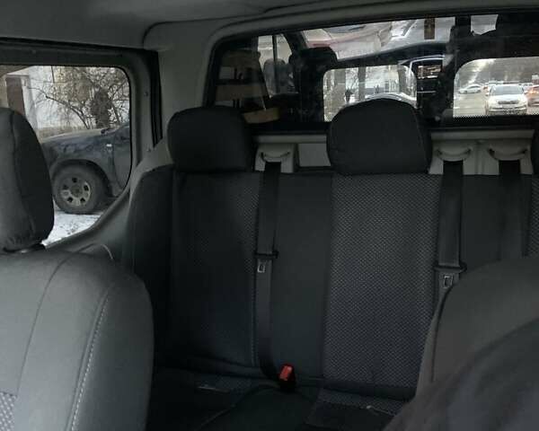 Черный Опель Виваро, объемом двигателя 2 л и пробегом 272 тыс. км за 15500 $, фото 6 на Automoto.ua