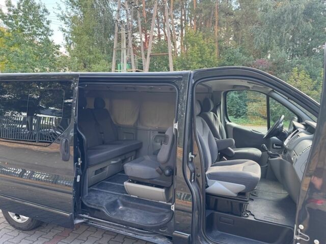 Чорний Опель Віваро, об'ємом двигуна 2 л та пробігом 166 тис. км за 8200 $, фото 6 на Automoto.ua