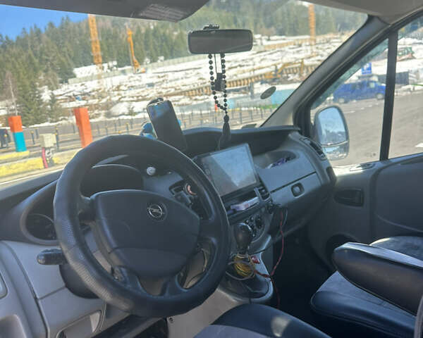 Черный Опель Виваро, объемом двигателя 2 л и пробегом 348 тыс. км за 13500 $, фото 26 на Automoto.ua