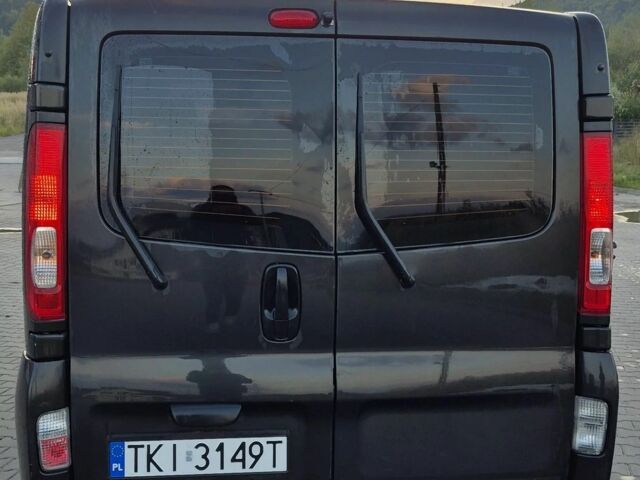 Черный Опель Виваро, объемом двигателя 2 л и пробегом 186 тыс. км за 8800 $, фото 7 на Automoto.ua