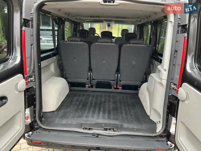 Черный Опель Виваро, объемом двигателя 2 л и пробегом 316 тыс. км за 14950 $, фото 17 на Automoto.ua