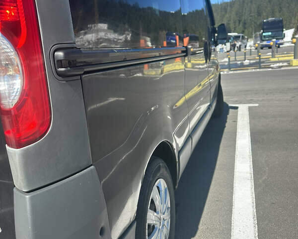 Черный Опель Виваро, объемом двигателя 2 л и пробегом 348 тыс. км за 13500 $, фото 11 на Automoto.ua