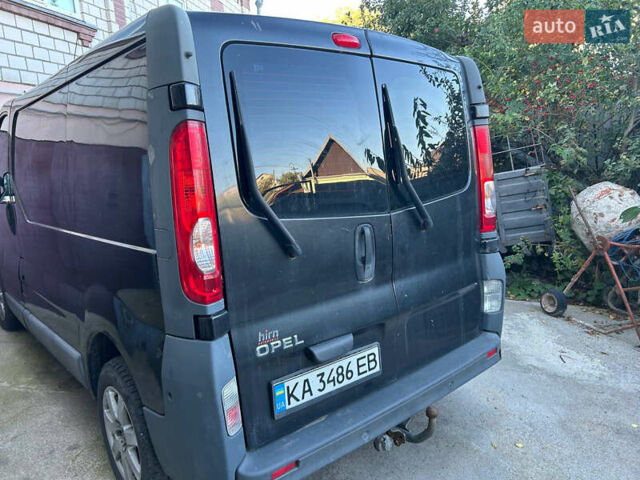 Опель Виваро 2013 в Василькове на Automoto.ua Черный Опель Виваро, объемом двигателя 2 л и пробегом 230 тыс. км за 8000 $, фото 2 на Automoto.ua
