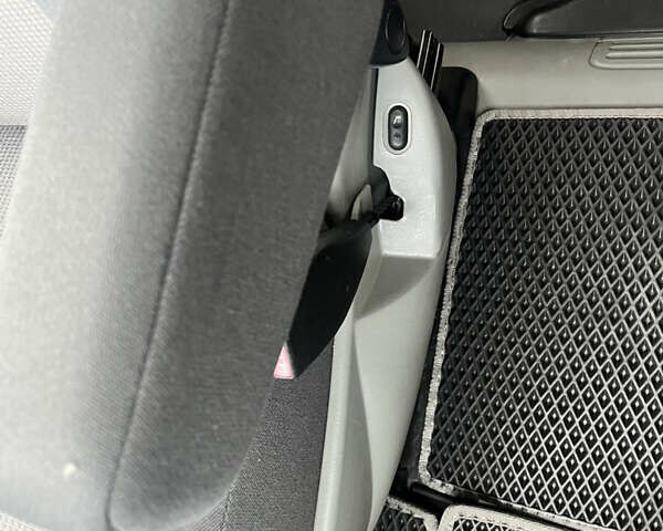 Черный Опель Виваро, объемом двигателя 2 л и пробегом 223 тыс. км за 16500 $, фото 22 на Automoto.ua