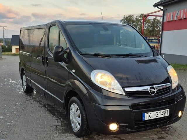 Черный Опель Виваро, объемом двигателя 2 л и пробегом 186 тыс. км за 8800 $, фото 1 на Automoto.ua