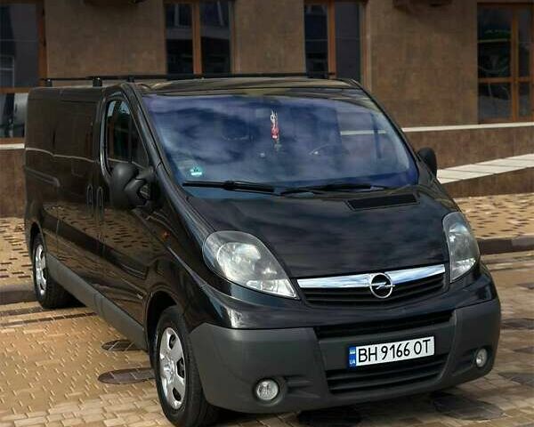 Опель Віваро 2014 у Измаиле на Automoto.ua Чорний Опель Віваро, об'ємом двигуна 2 л та пробігом 262 тис. км за 16500 $, фото 3 на Automoto.ua