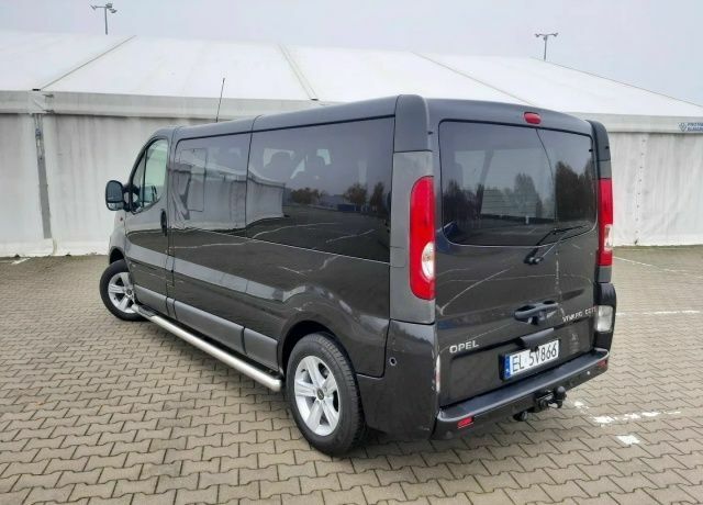 Черный Опель Виваро, объемом двигателя 2 л и пробегом 288 тыс. км за 7000 $, фото 8 на Automoto.ua